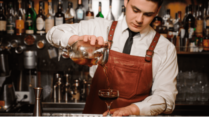 Бармен Hotel Nosalowy