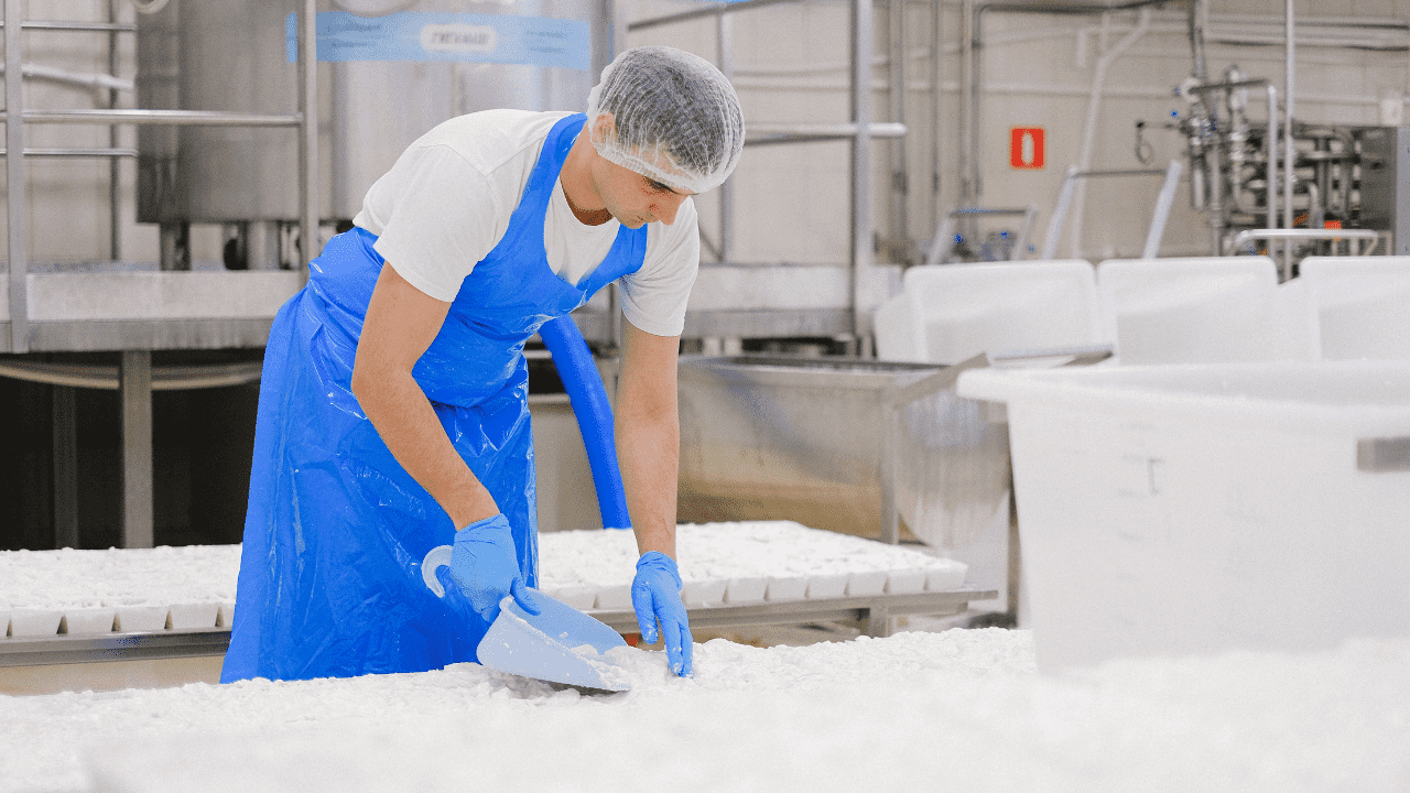 Працівник продукції Dr.Oetker