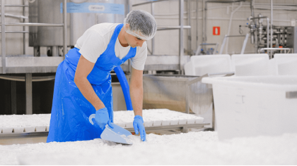 Працівник продукції Dr.Oetker