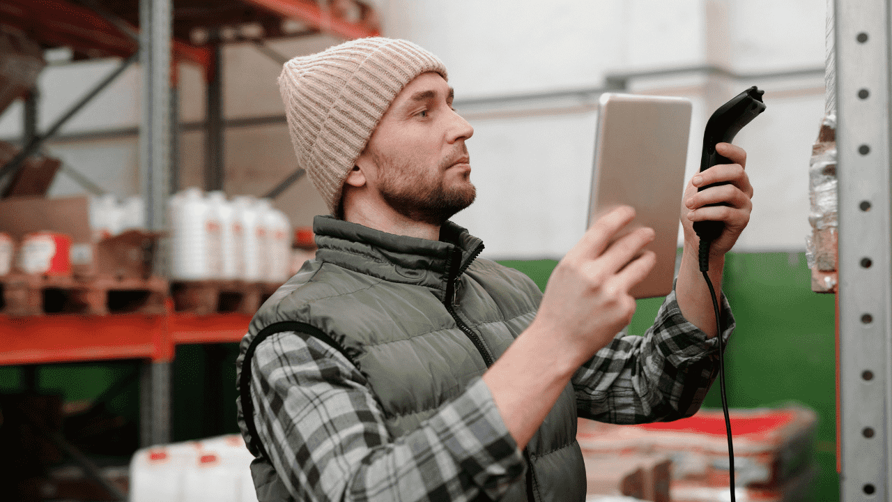 Працівник складу FRESH Logistics