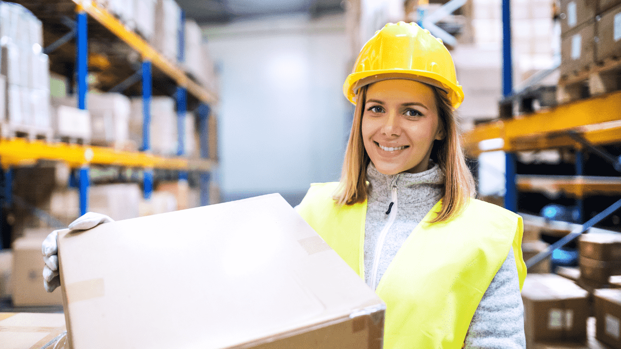 Працівник складу ID Logistics (Tarnowo Podgórne)