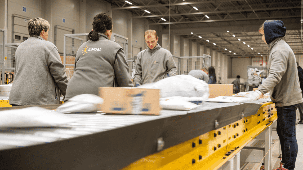 Працівник складу INPOST (MODIVO)