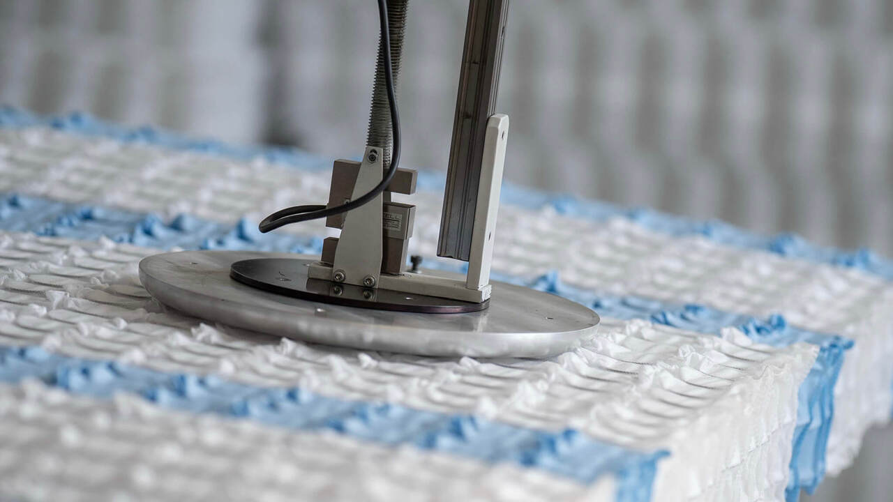 Працівник виготовлення продукції для матраців