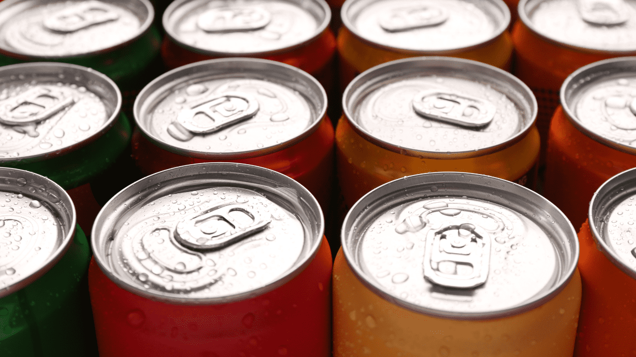 Працівник складу енергетичних напоїв (Niepołomice)