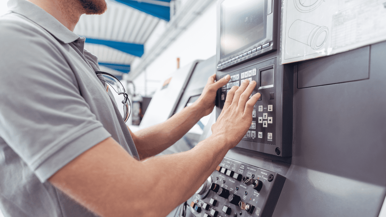 Оператор машин Mokate