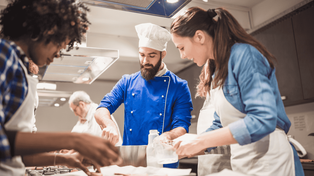 Помічник кухаря (для їдальні на підприємстві)