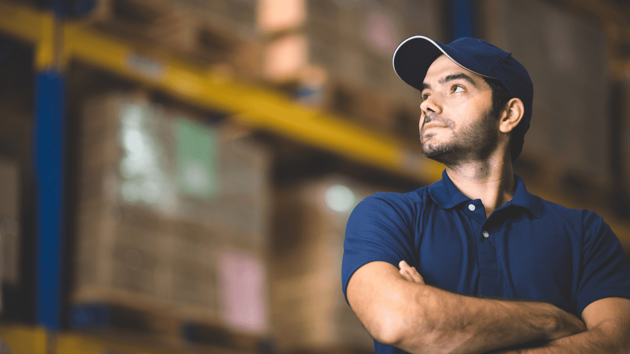 Працівник складу Rhenus Logistics