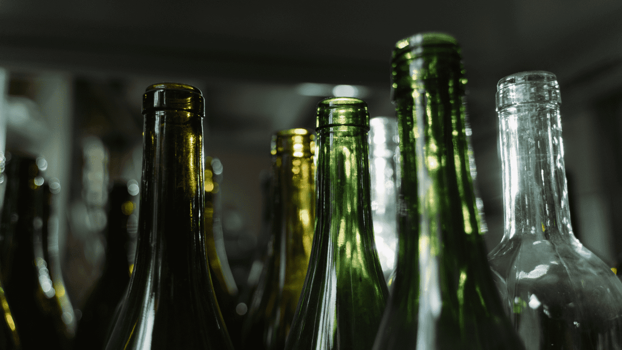 Працівник виробничого цеху SAR Recykling